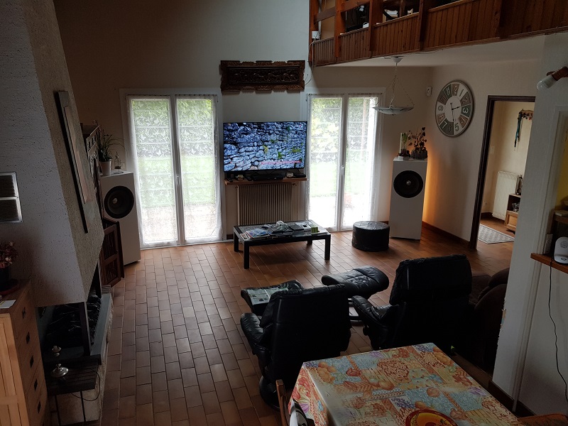 Les ALTEC 420 dans leurs enceintes et dans ma pièce